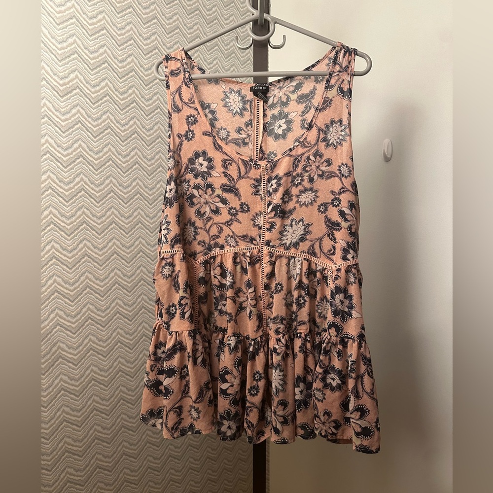 Torrid flutter floral tank